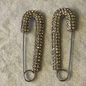 Set Of 2 Rhinestone Safety Pin Brooch Statement Quirky Hat/Purse Backpack Pins